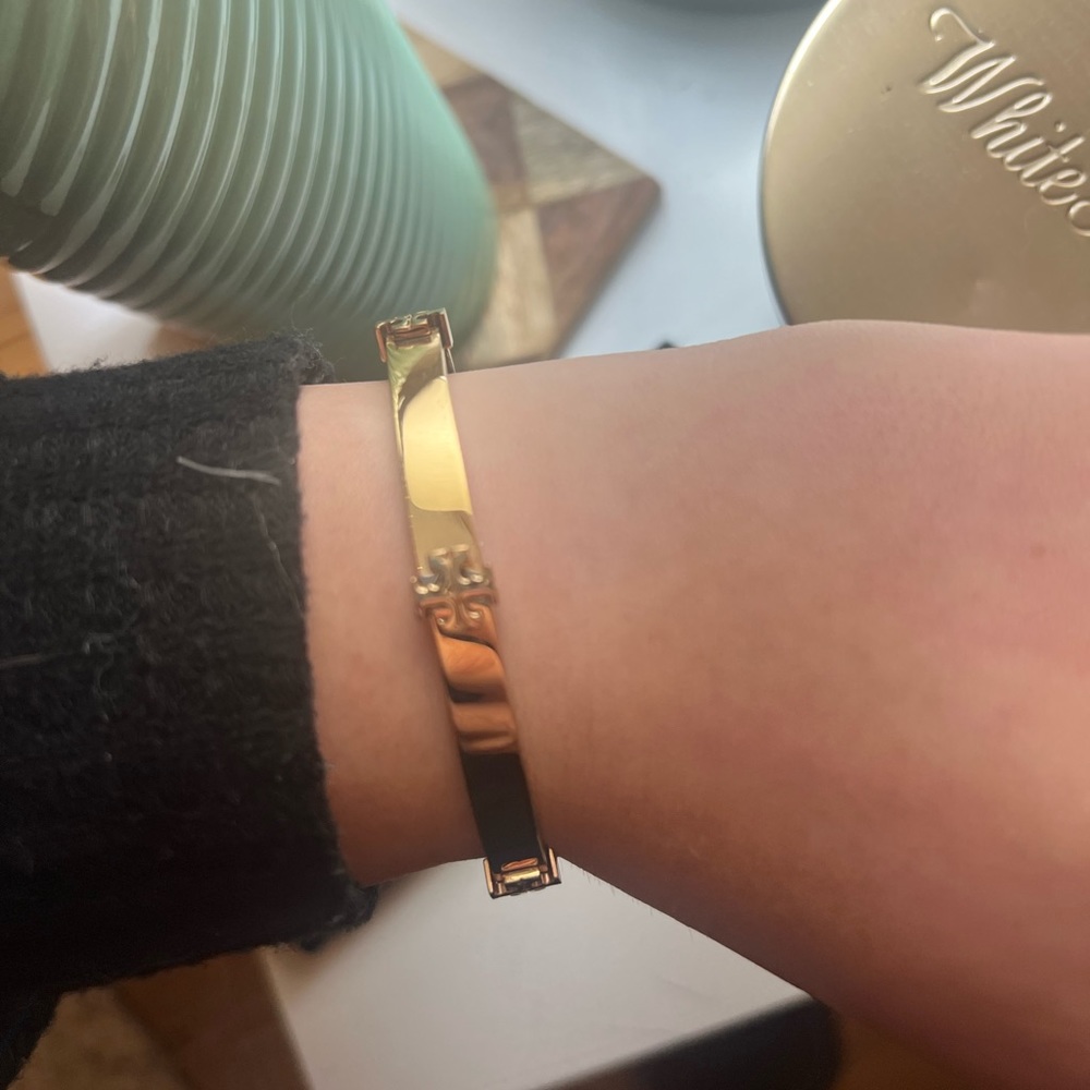 Tory burch Logo bangle bracelet Gold